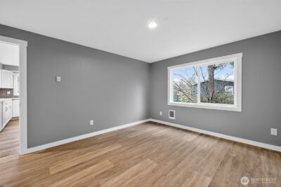 121 E Harriman Street , Aberdeen, WA 98520 - Photo 5