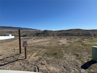 904 NE Conner Court , East Wenatchee, WA 98802 - Photo 3