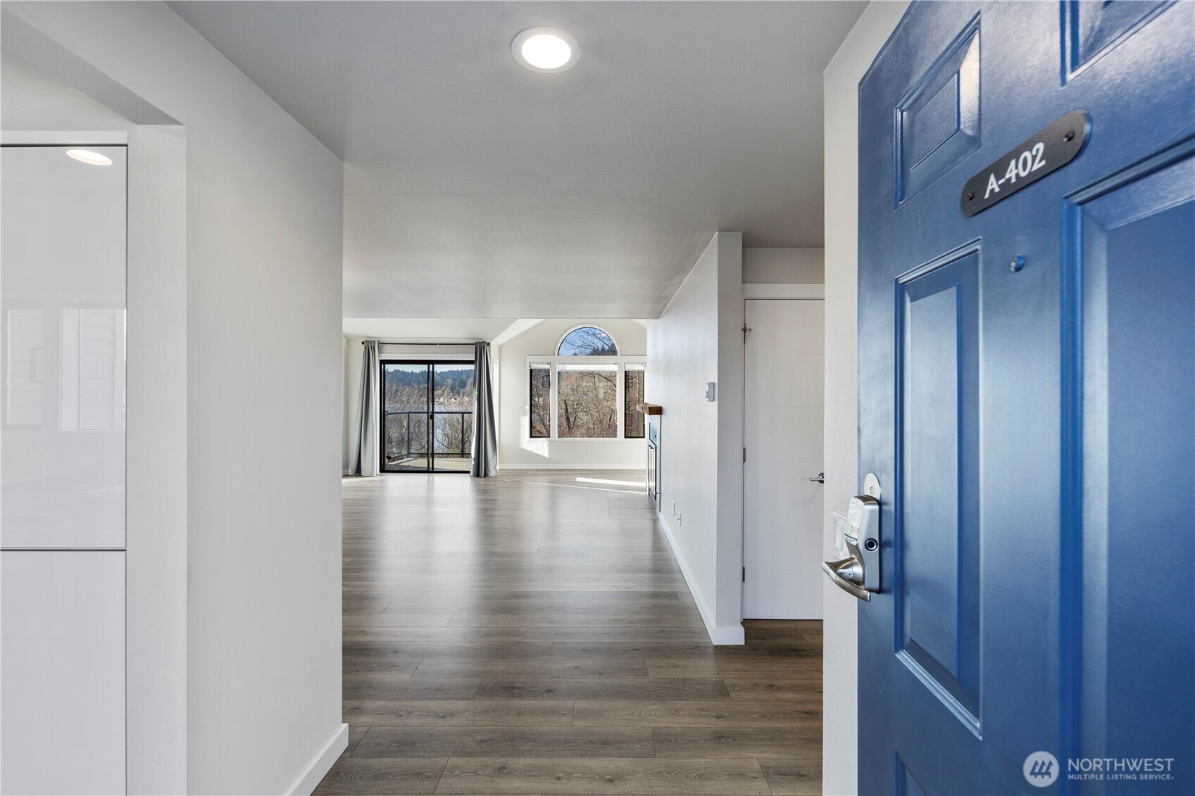 6121 NE 175th Street #A402, Kenmore, WA 98028