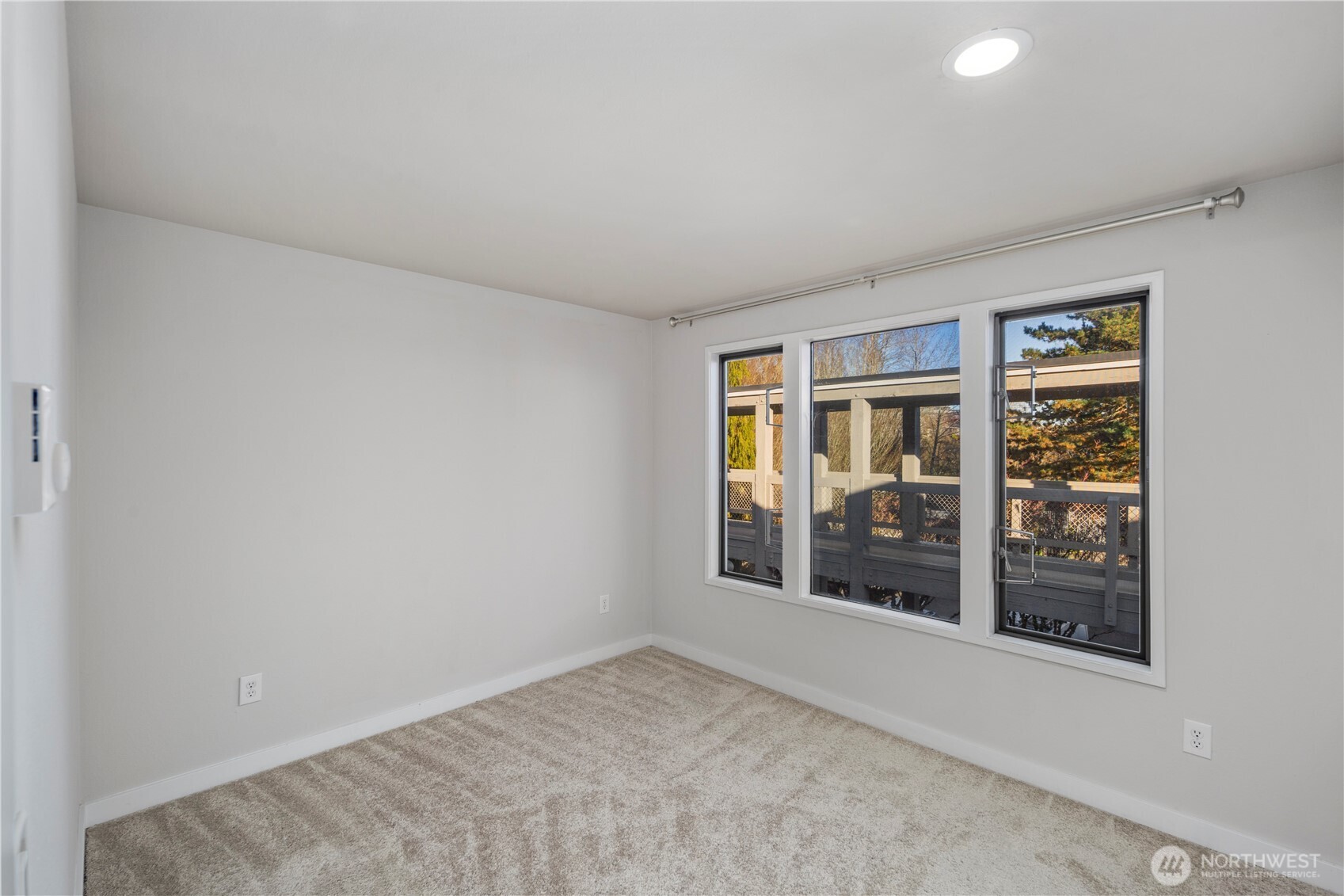 6121 NE 175th Street #A402, Kenmore, WA 98028