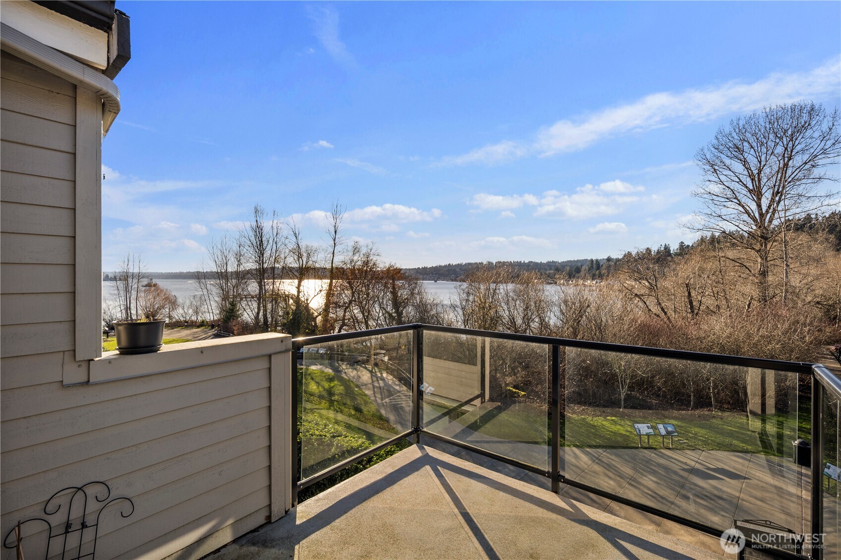 6121 NE 175th Street #A402, Kenmore, WA 98028