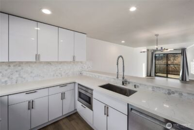 6121 NE 175th Street #A402, Kenmore, WA 98028 - Photo 4