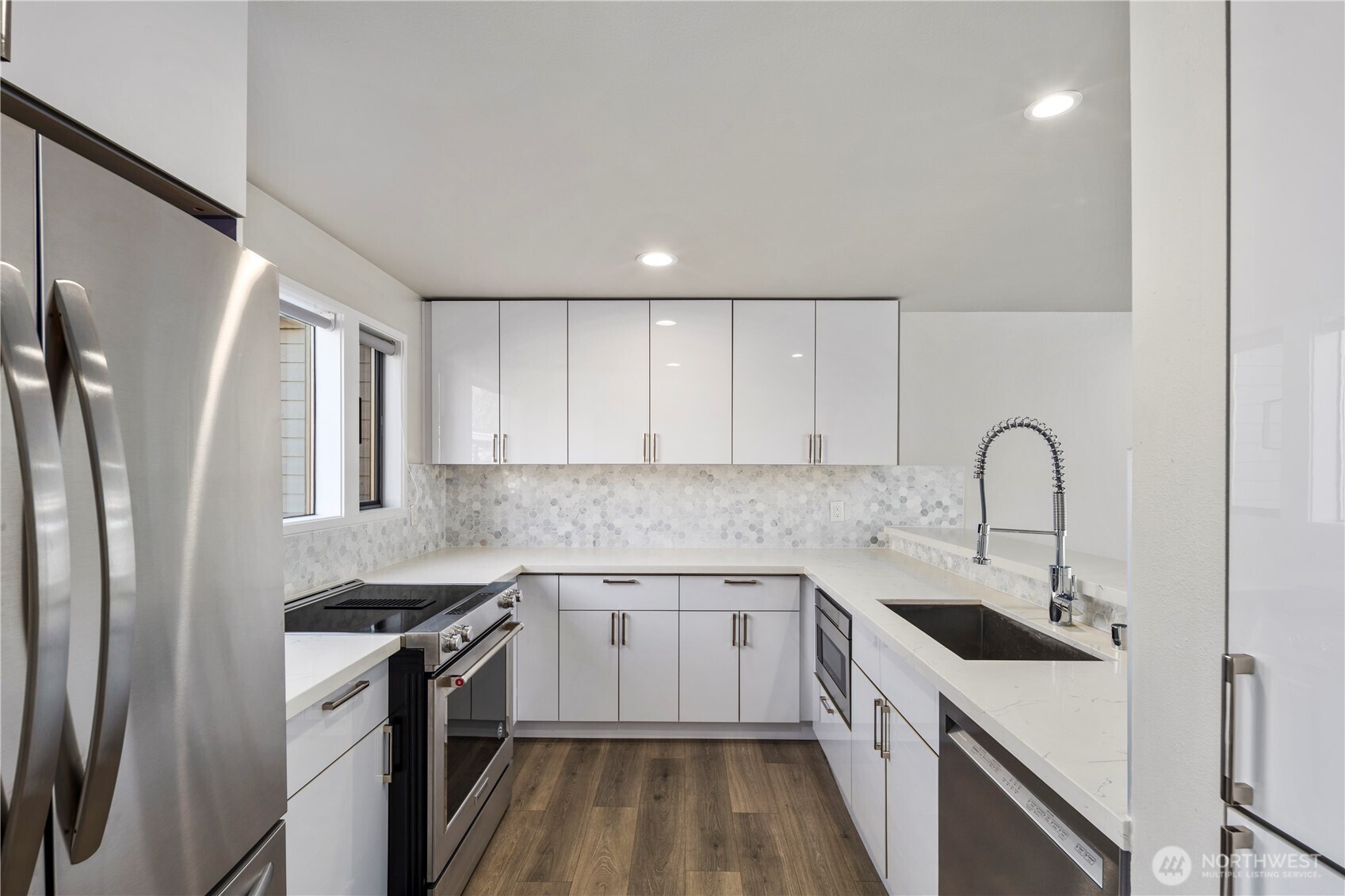 6121 NE 175th Street #A402, Kenmore, WA 98028