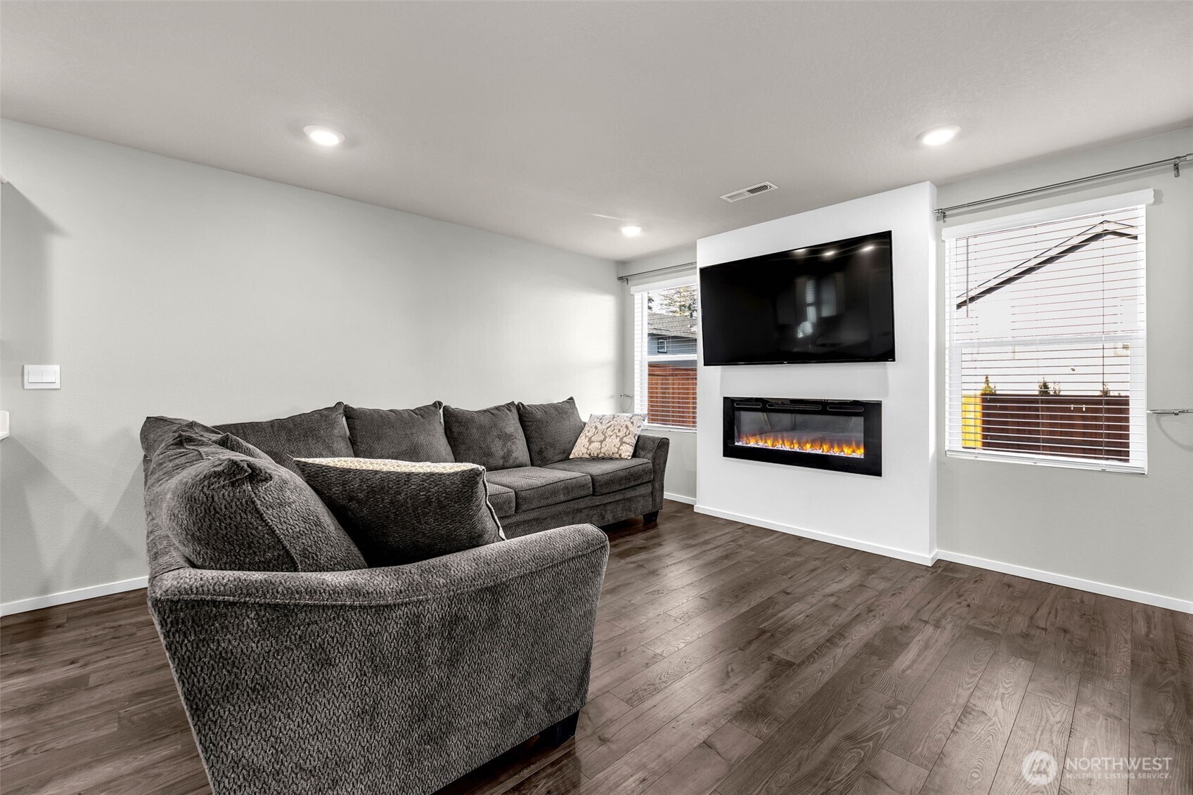 2936 N 3rd Way , Ridgefield, WA 98642