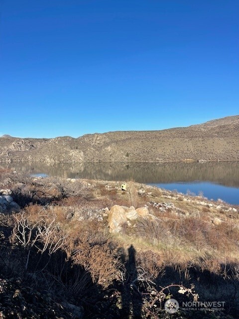 270 Starr Road , Pateros, WA 98846