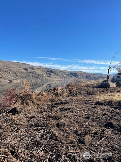 270 Starr Road , Pateros, WA 98846