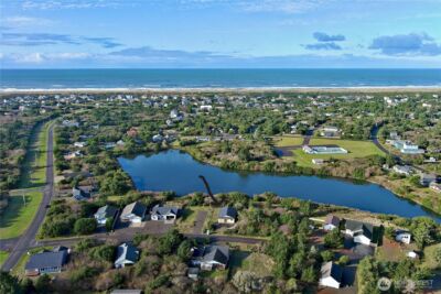 957 Cascade Avenue SW, Ocean Shores, WA 98569 - Photo 5