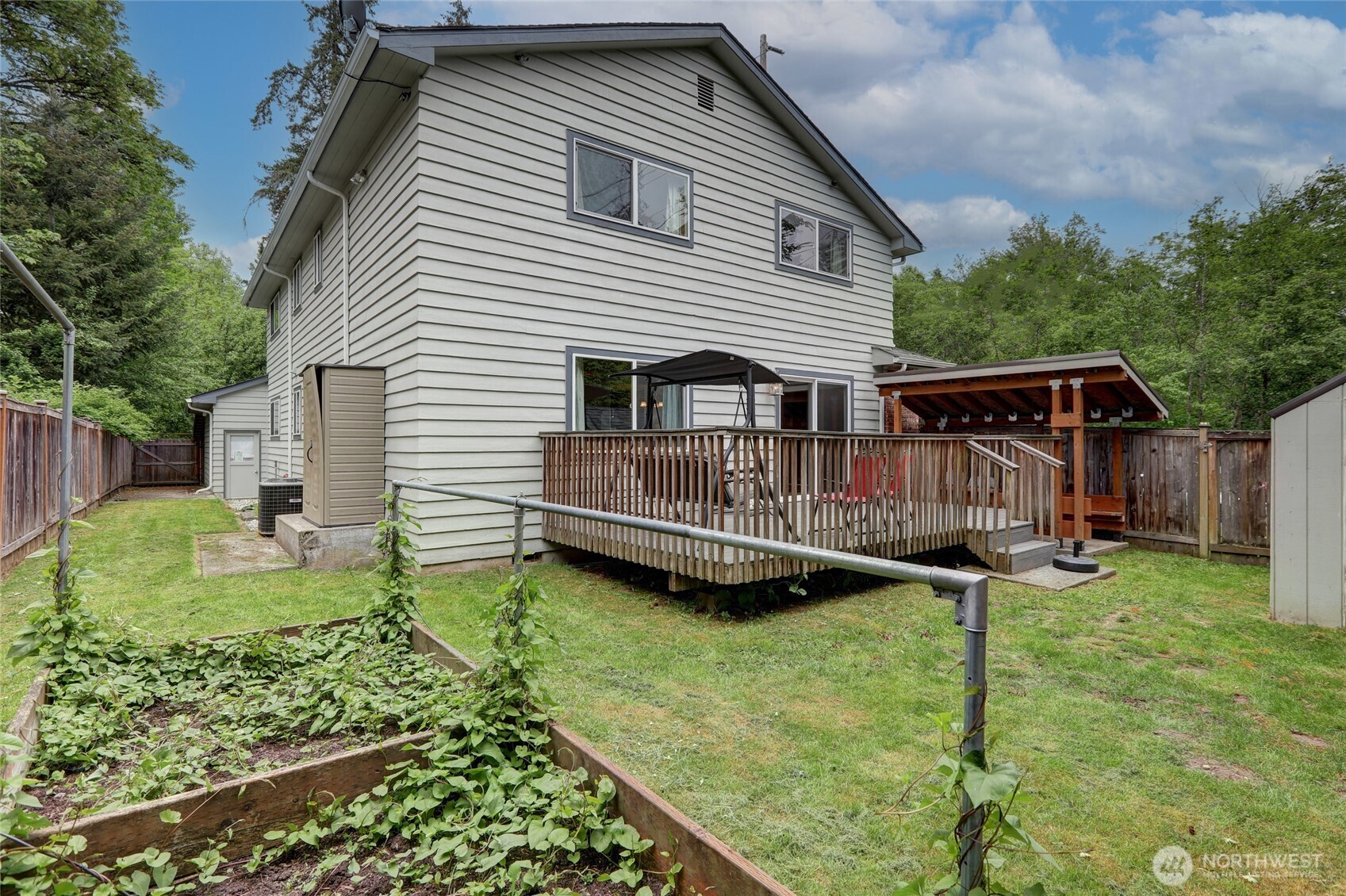 7820 NE 195th Street , Kenmore, WA 98028-5006