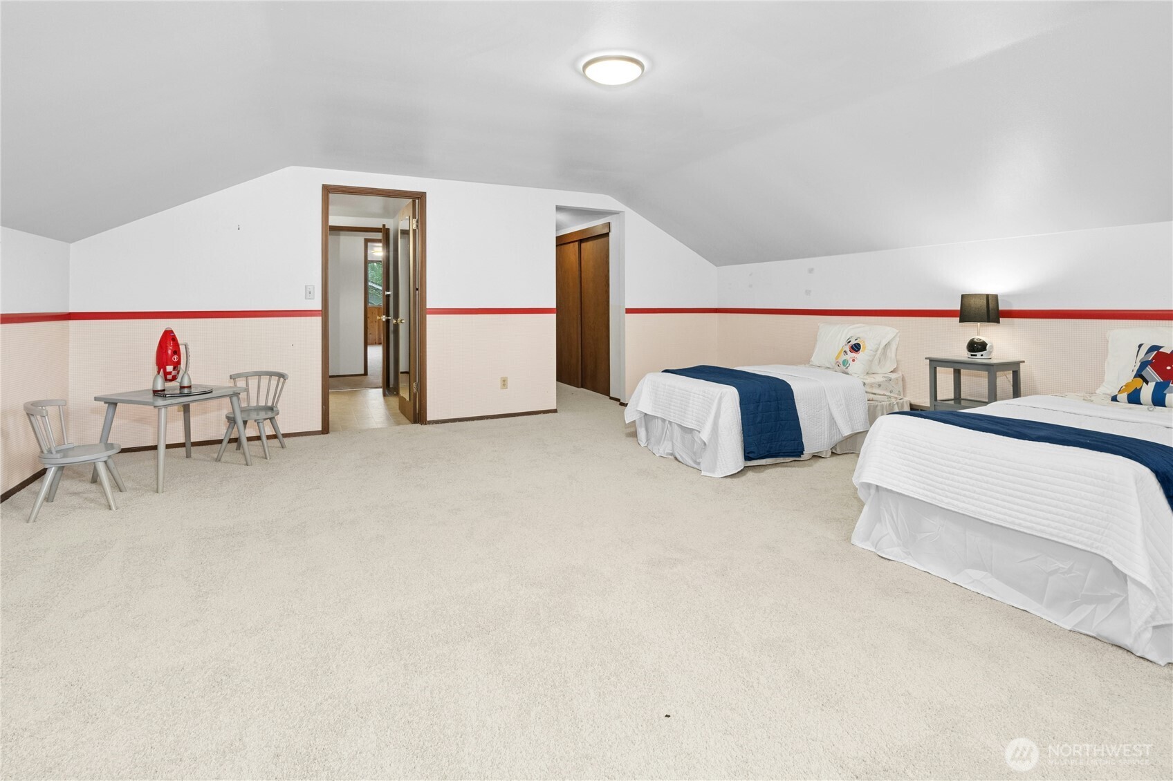 1912 161st Avenue NE, Bellevue, WA 98008