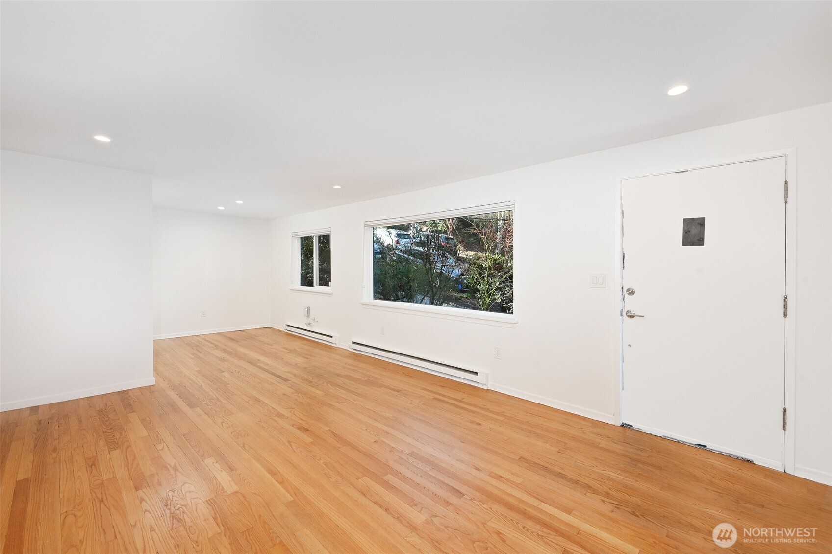 2606 4th Avenue N, Seattle, WA 98109