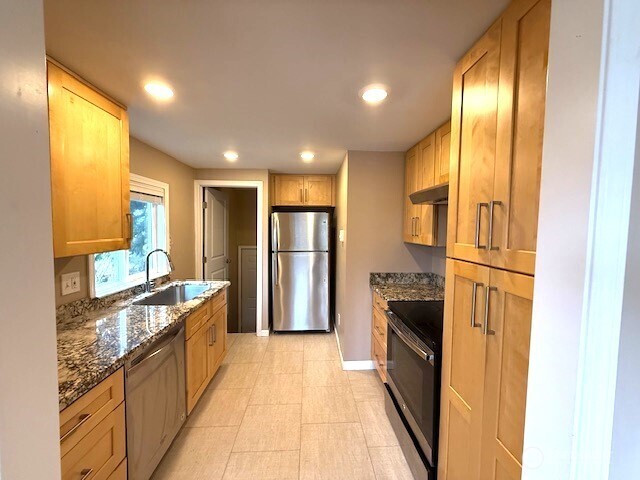 2606 4th Avenue N, Seattle, WA 98109