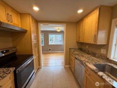 2606 4th Avenue N, Seattle, WA 98109 - Photo 21