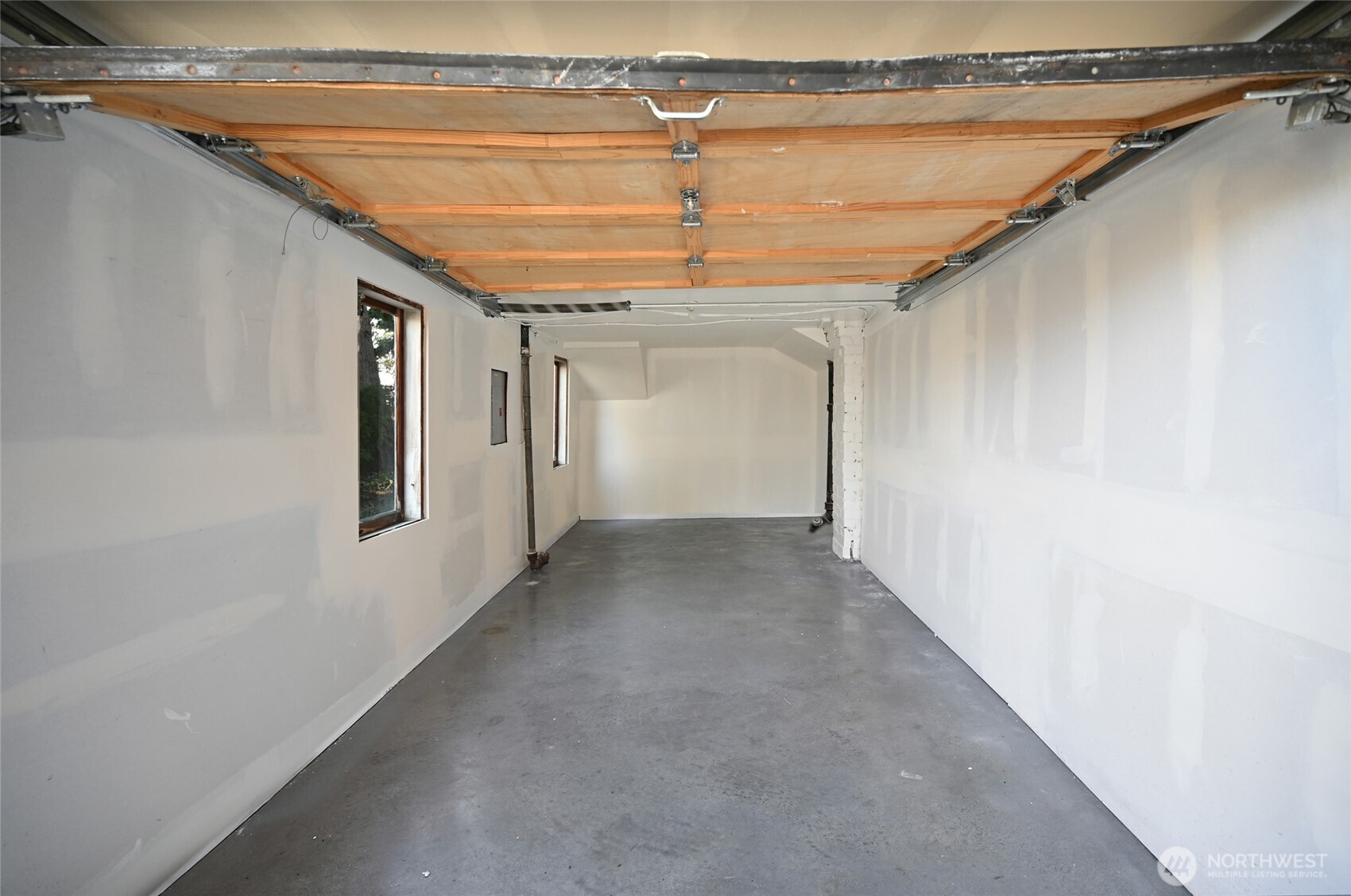 2606 4th Avenue N, Seattle, WA 98109