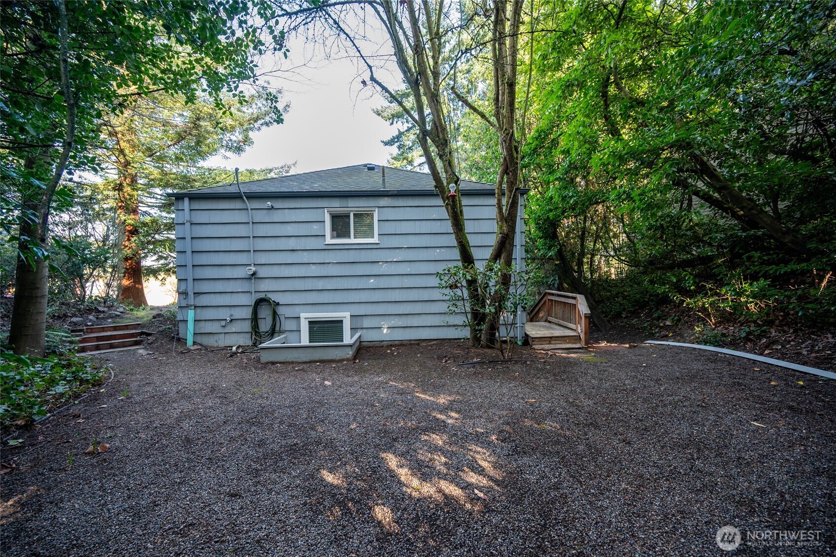 2606 4th Avenue N, Seattle, WA 98109