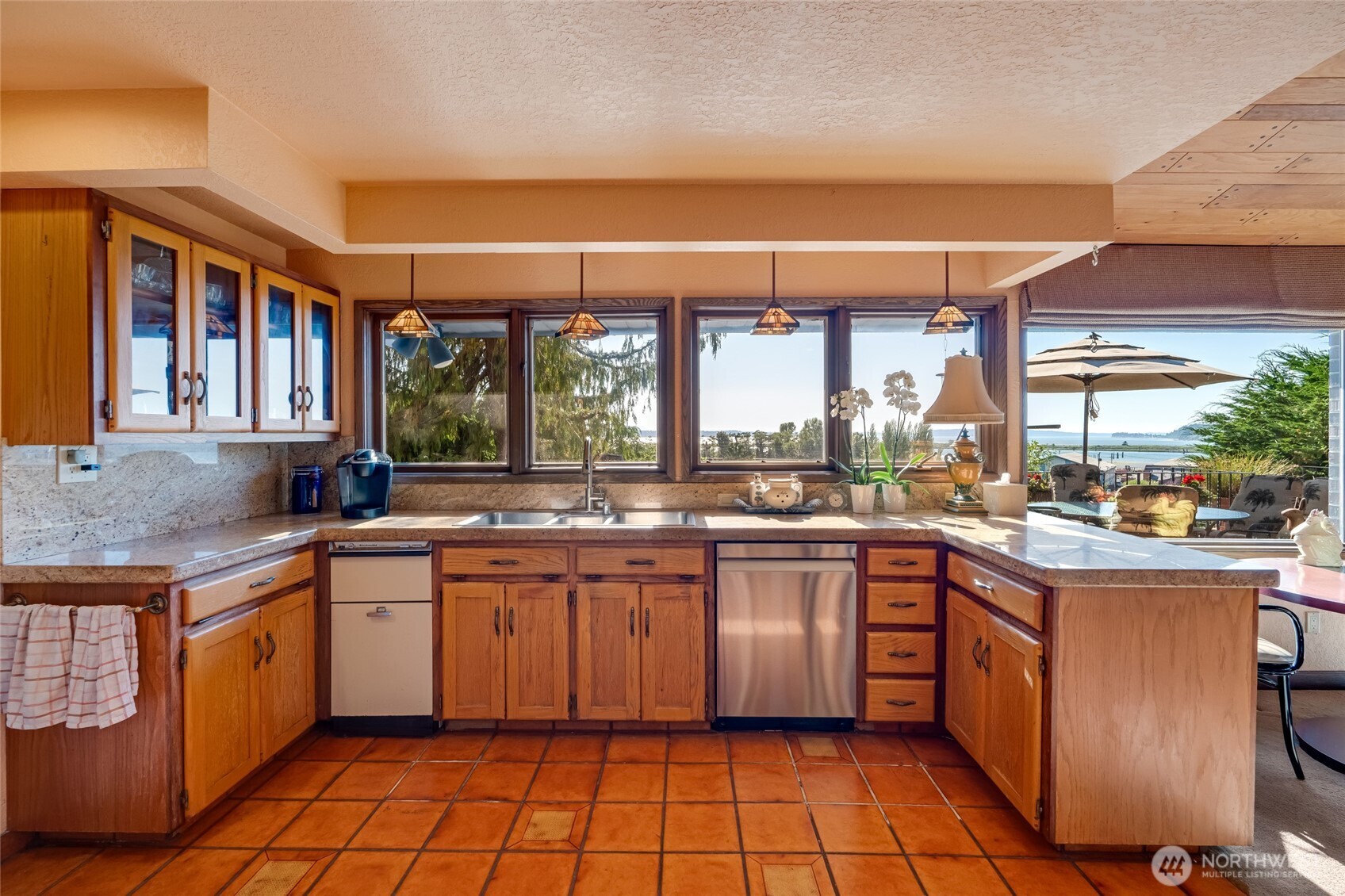 416 Alverson Boulevard , Everett, WA 98201