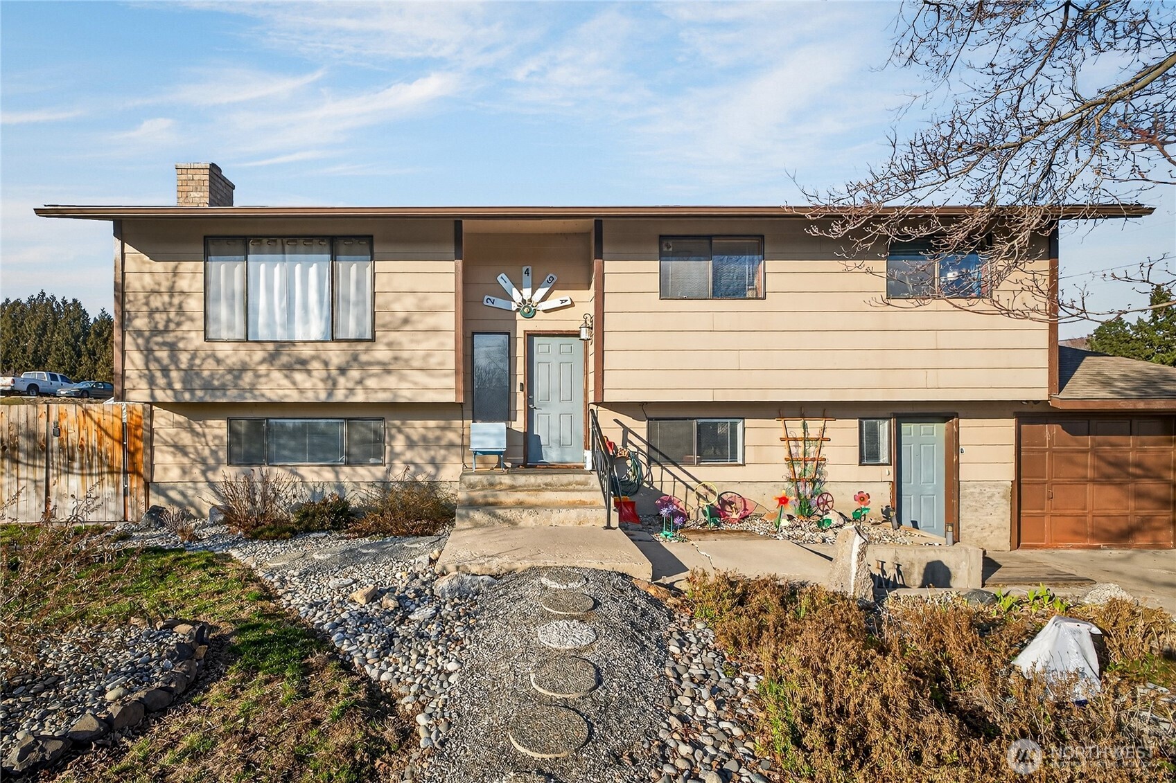 2149 NE 1st Street , East Wenatchee, WA 98802-1111