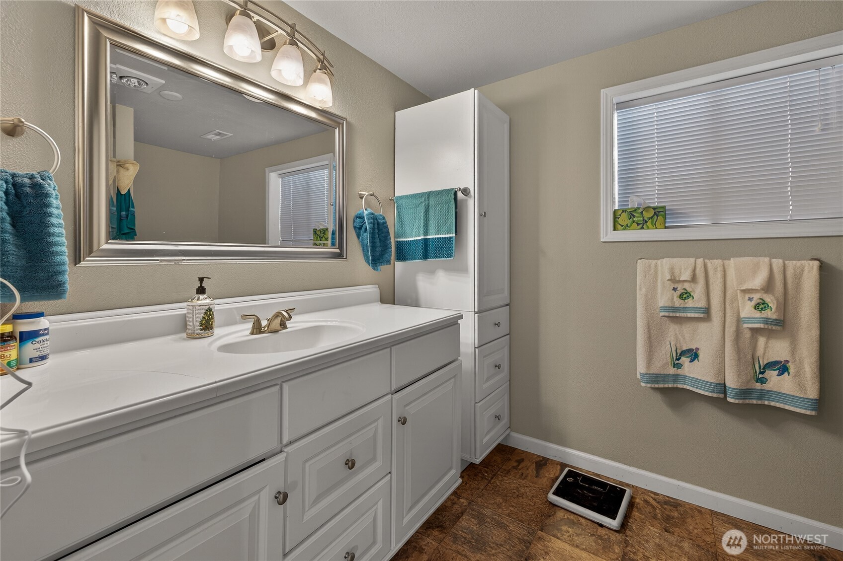 2149 NE 1st Street , East Wenatchee, WA 98802-1111