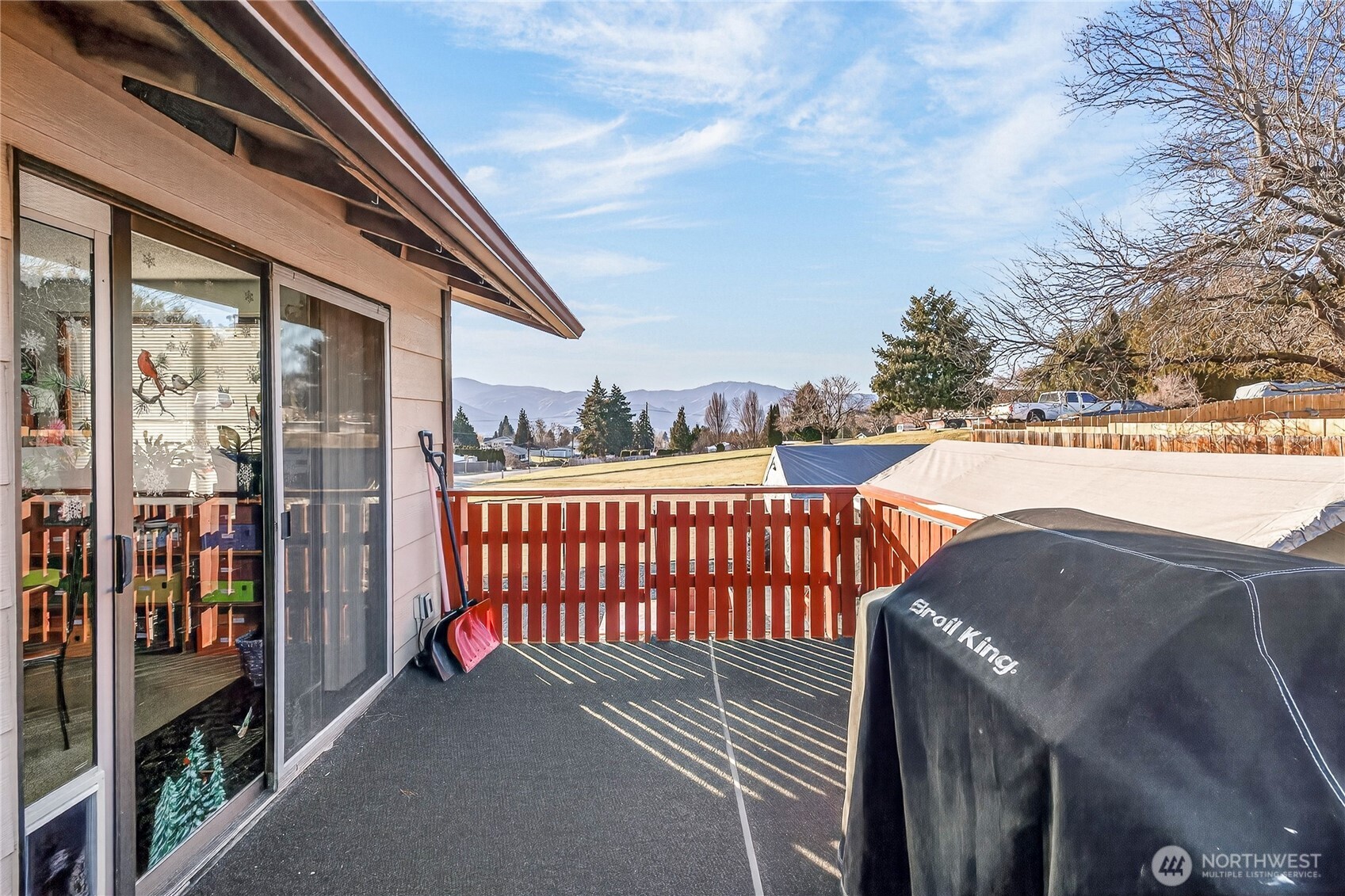 2149 NE 1st Street , East Wenatchee, WA 98802-1111