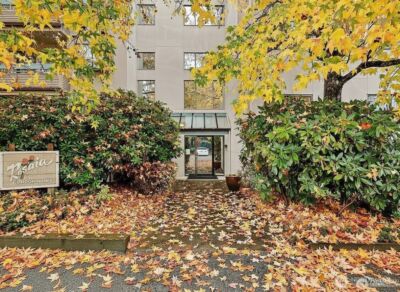 12300 33rd Avenue NE #402, Seattle, WA 98125 - Photo 26