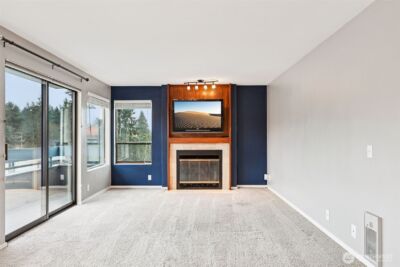 12300 33rd Avenue NE #402, Seattle, WA 98125 - Photo 4
