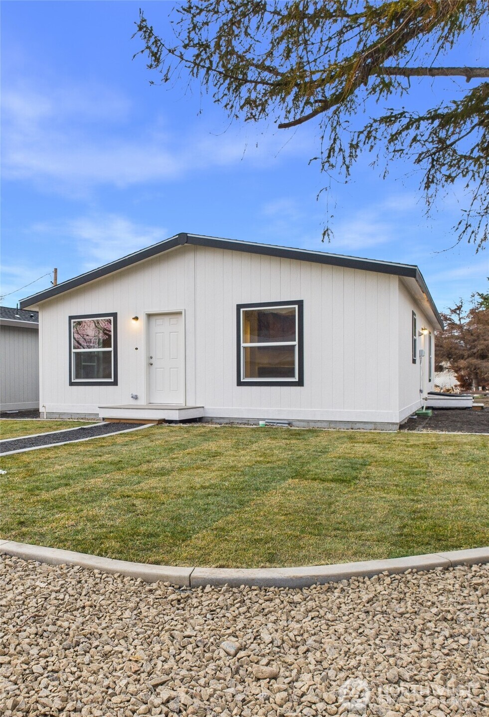 19 B S Garden Avenue , Rock Island, WA 98850