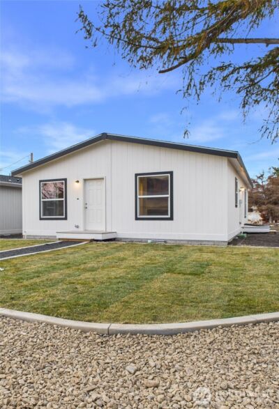 19 B S Garden Avenue , Rock Island, WA 98850