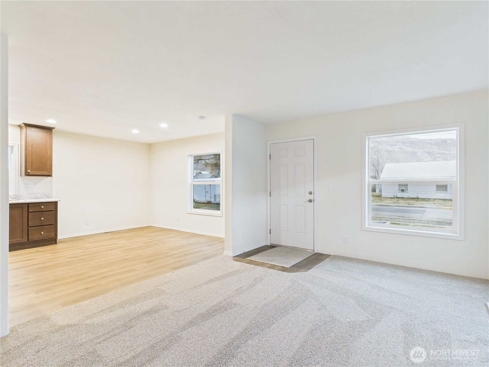 19 B S Garden Avenue , Rock Island, WA 98850