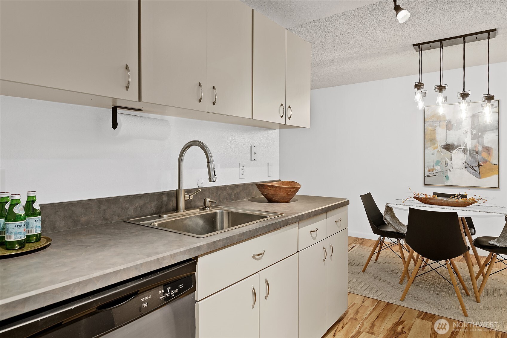 10501 8th Avenue NE #406, Seattle, WA 98125