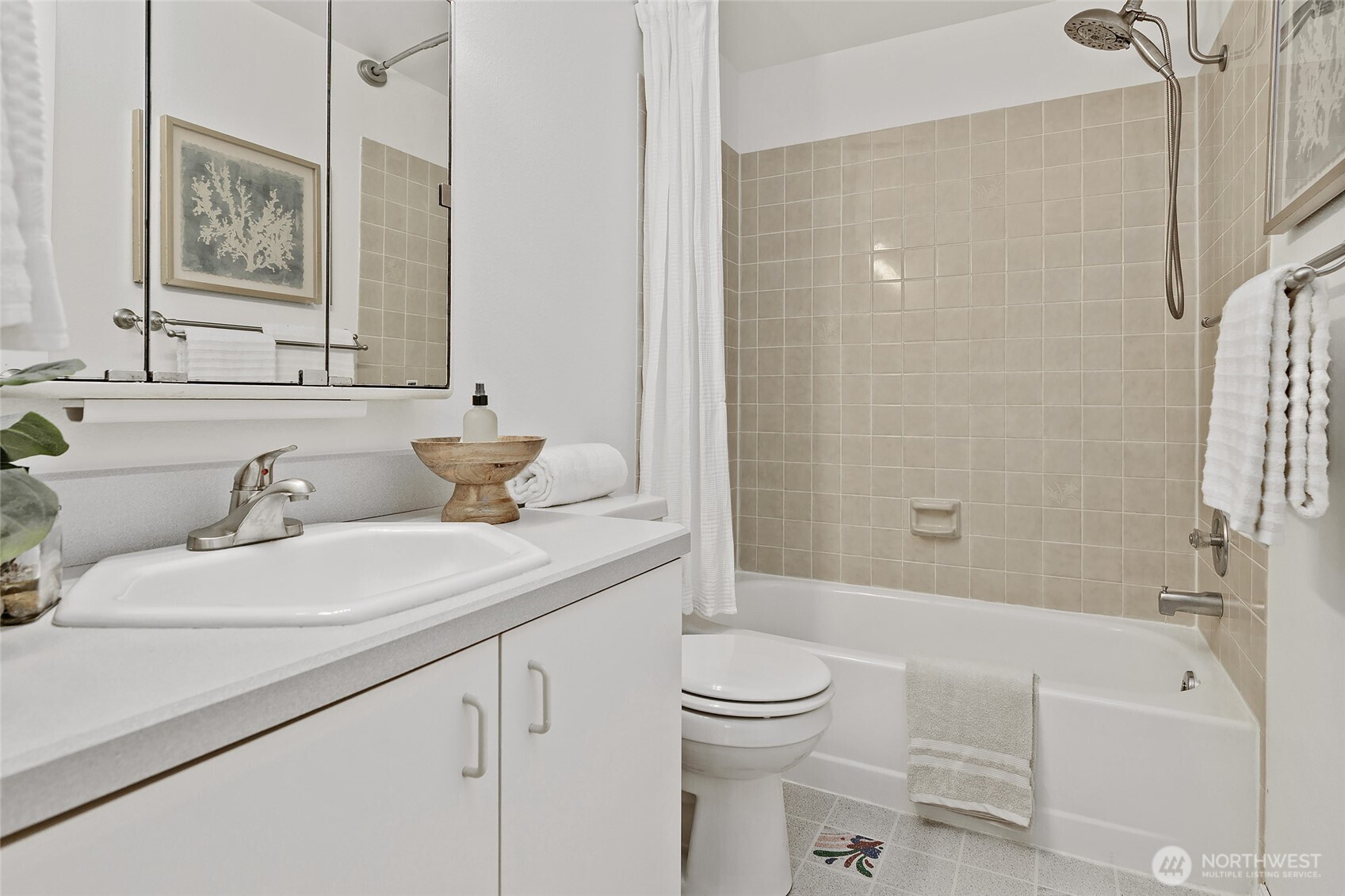 10501 8th Avenue NE #406, Seattle, WA 98125