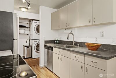 10501 8th Avenue NE #406, Seattle, WA 98125 - Photo 10