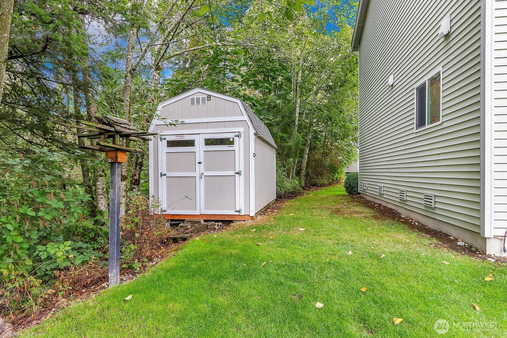 9509 Hancock Avenue SE, Snoqualmie, WA 98065