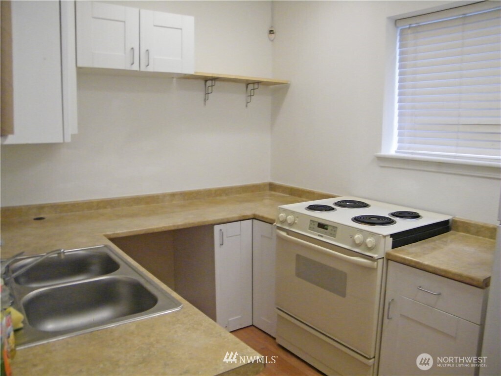 9445 S Park Avenue , Tacoma, WA 98444