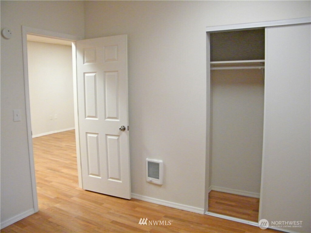 9445 S Park Avenue , Tacoma, WA 98444