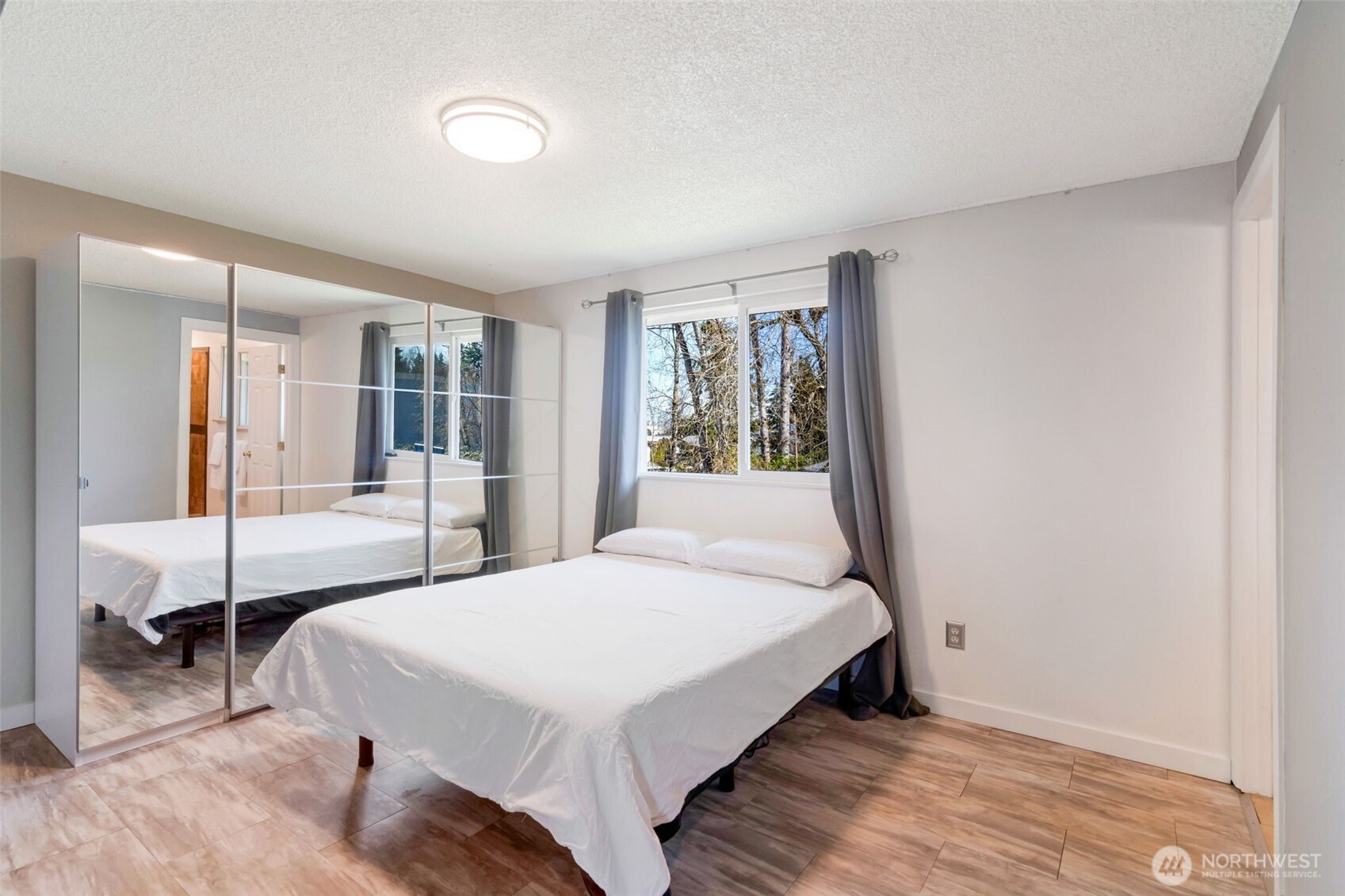 21011 54th Avenue W, Lynnwood, WA 98036