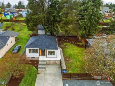 10731 18th Avenue SW, Seattle, WA 98146 - Photo 2