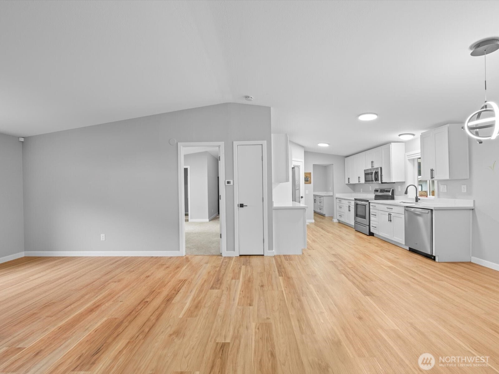 20500 SE 32nd Drive , Bothell, WA 98012