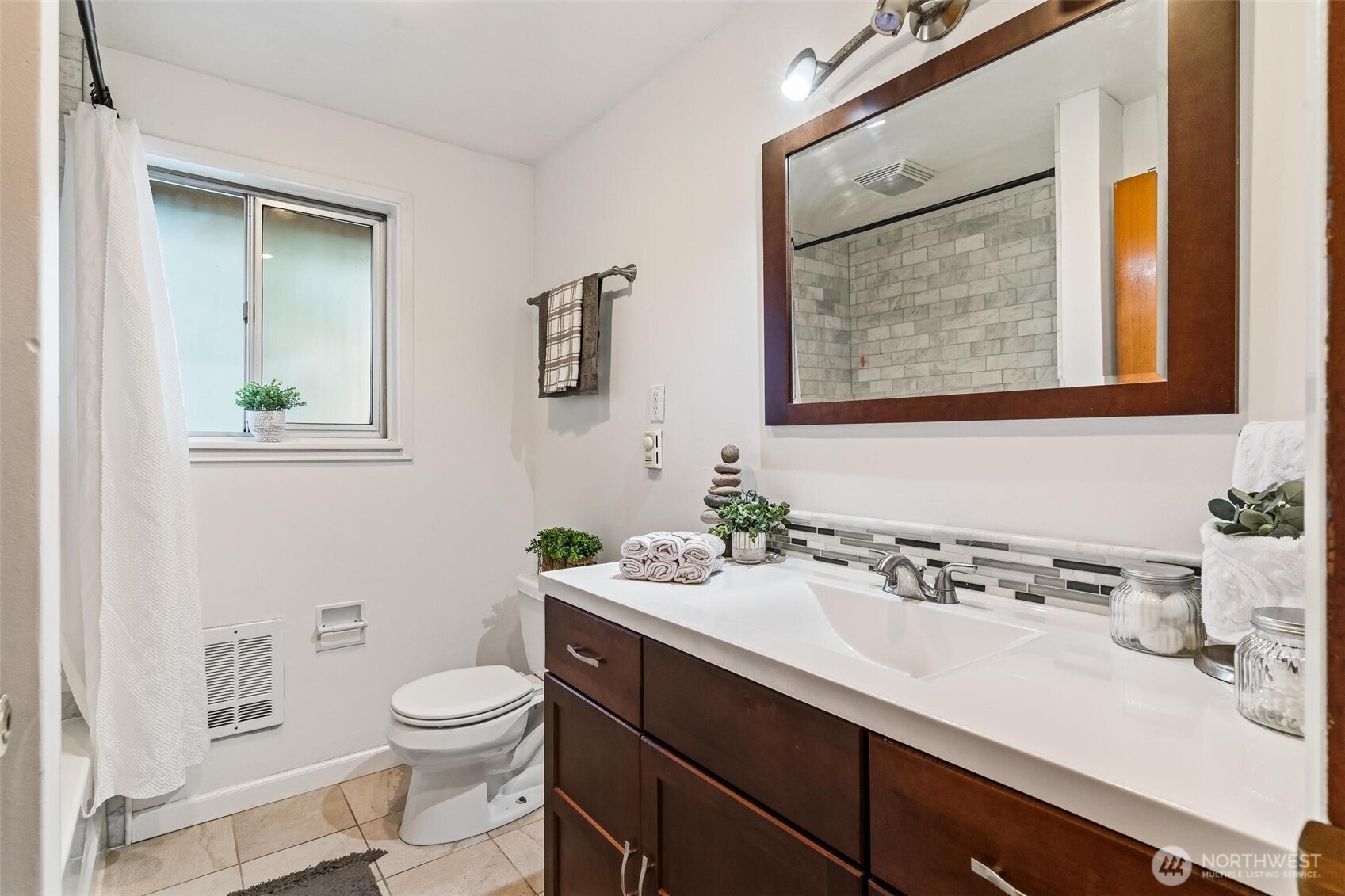 22010 Brier Rd , Brier, WA 98036