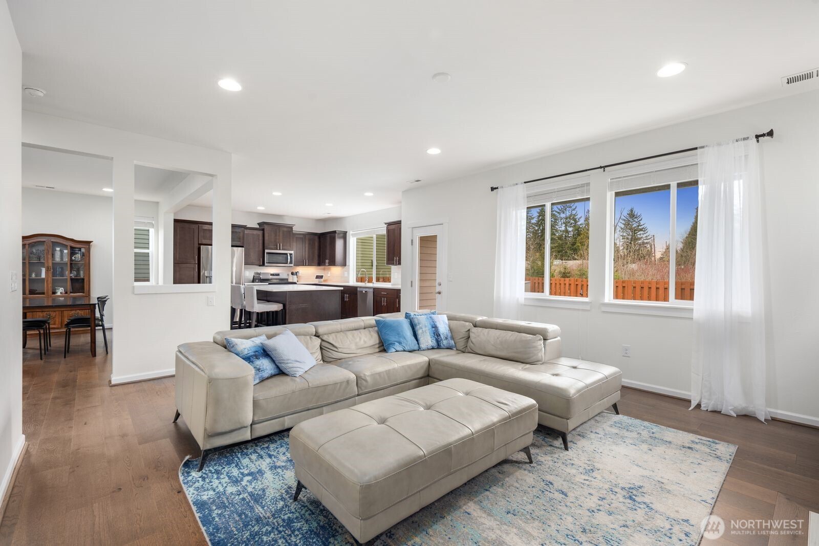 27318 14th Court S, Des Moines, WA 98198