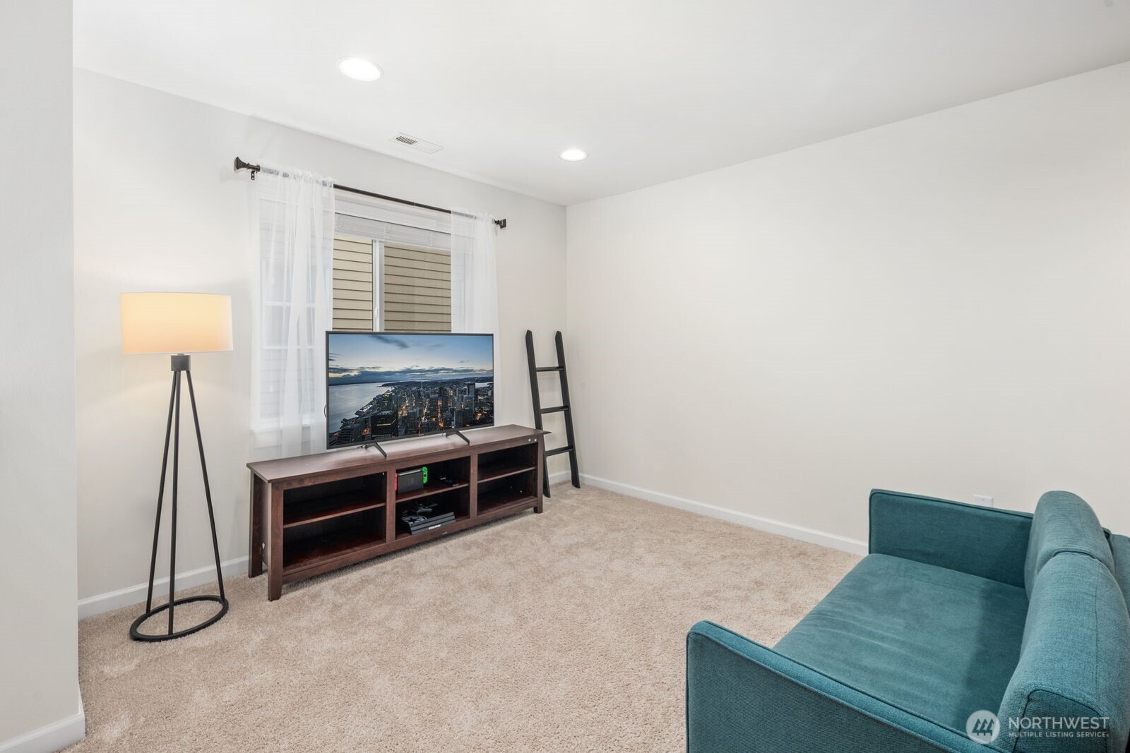 27318 14th Court S, Des Moines, WA 98198