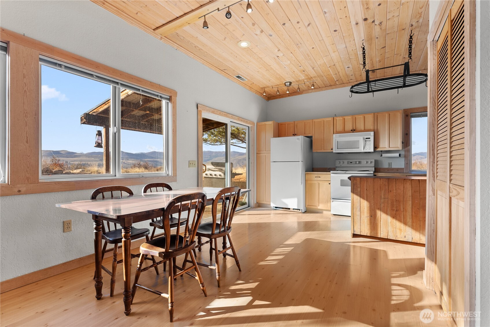 143 Harrier Hill Road , Winthrop, WA 98862