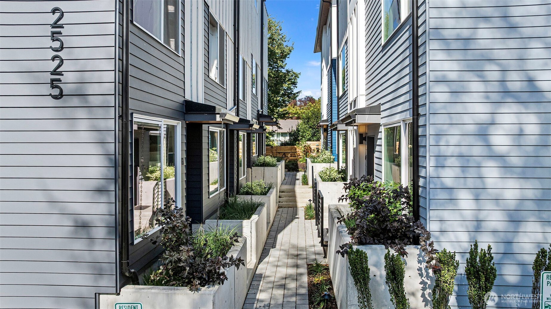 2527 29th Avenue S #B, Seattle, WA 98144