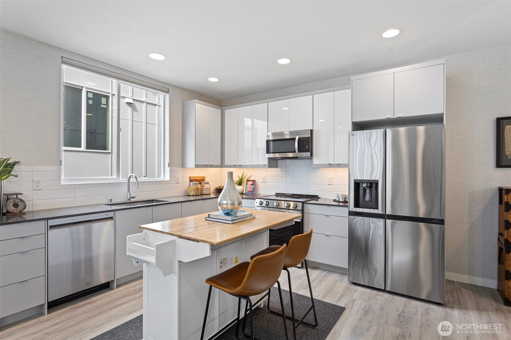 2527 29th Avenue S #B, Seattle, WA 98144