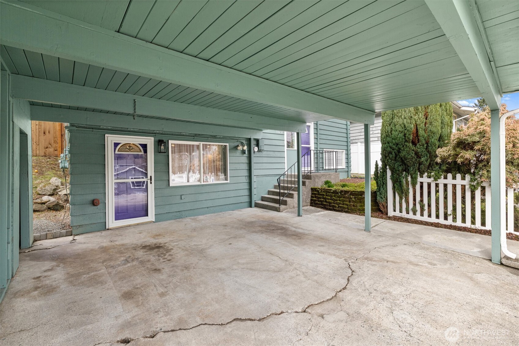 13237 3rd Avenue S, Burien, WA 98168