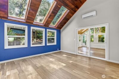 11785 Penny Place NE, Bainbridge Island, WA 98110 - Photo 15