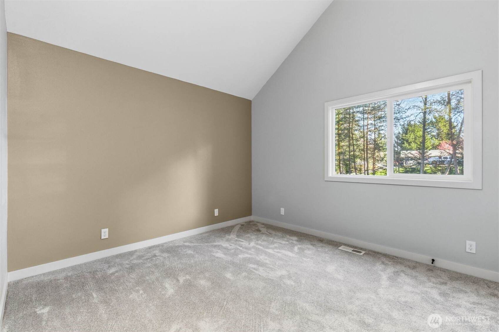 11785 Penny Place NE, Bainbridge Island, WA 98110