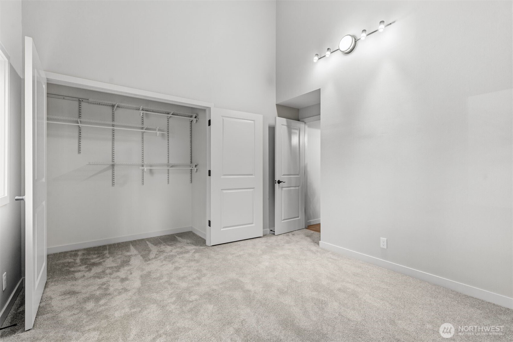 11785 Penny Place NE, Bainbridge Island, WA 98110