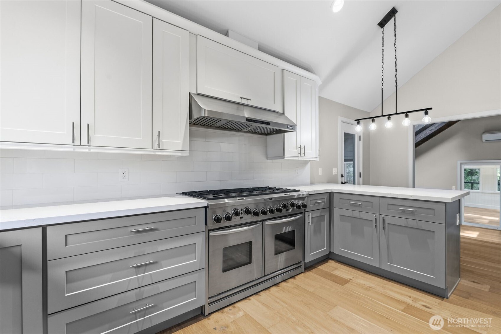 11785 Penny Place NE, Bainbridge Island, WA 98110