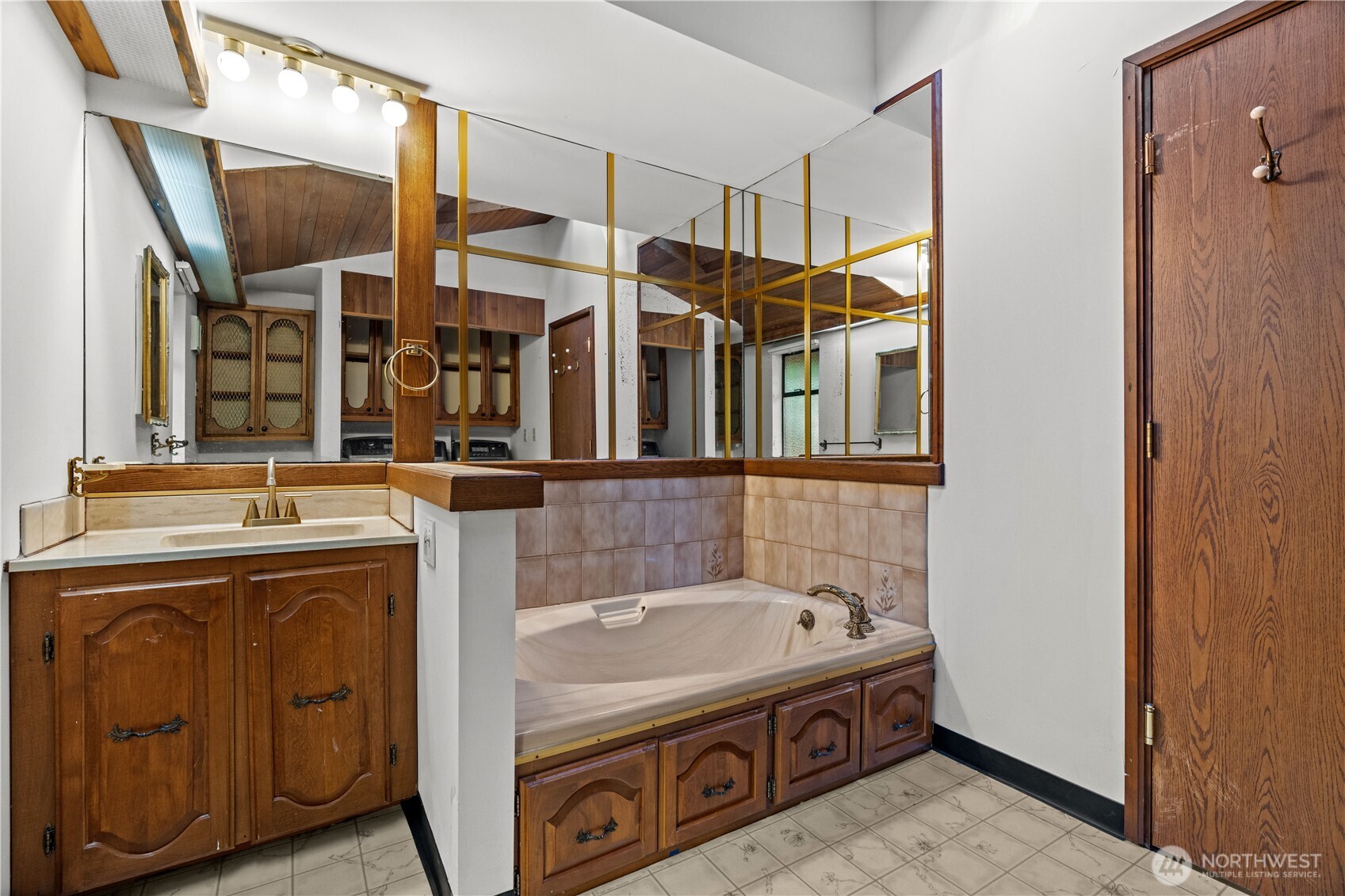 1031 E Manzanita Drive , Union, WA 98592