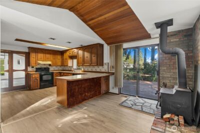 1031 E Manzanita Drive , Union, WA 98592 - Photo 5