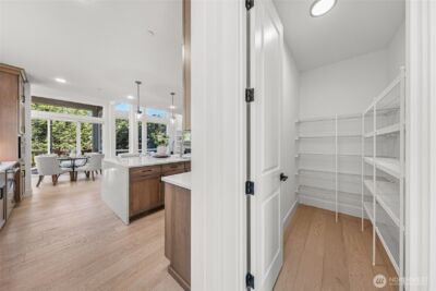 11262 SE 61st Place , Bellevue, WA 98006 - Photo 11